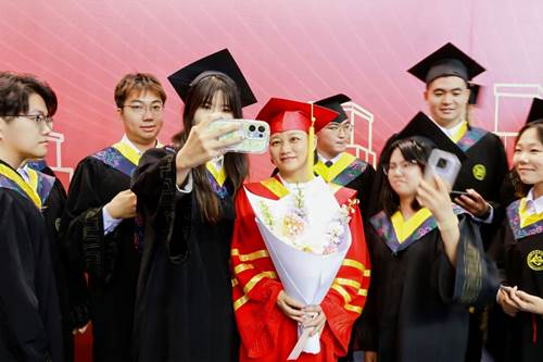 https://www.sdipct.edu.cn/__local/8/03/62/8157437E1B0D3D4FB43295EF843_BB1520DB_482DC.jpg