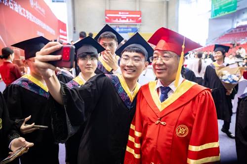 https://www.sdipct.edu.cn/__local/9/81/D8/6EF76EEF92C9DCBC6ABFBDABA3D_FF7BD6D6_4AC01.jpg